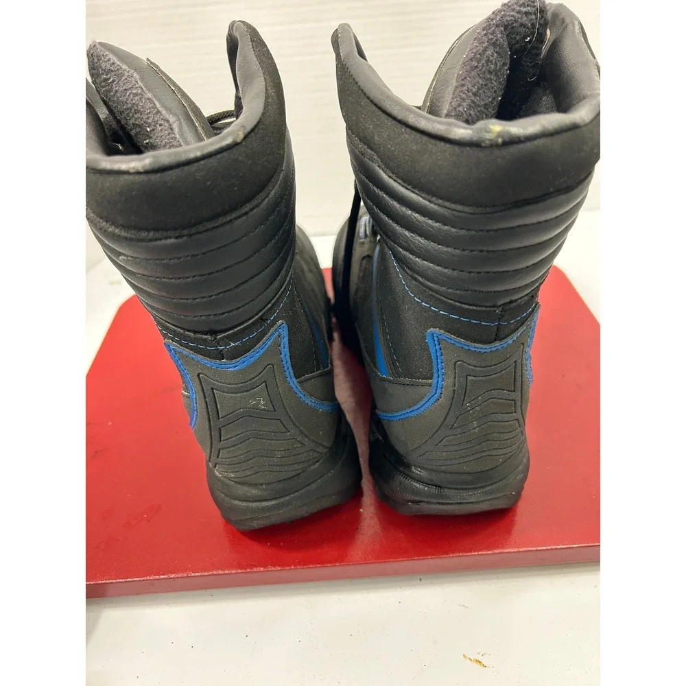 Airwalk Geometric Snow Boots 7 Black Insulated Rugged Gorpcore Winter Utility